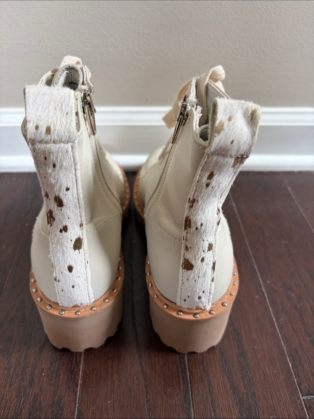 Chic Cream Leather Combat Boots with Studded Platform and Cowhide Trim- 8.5 New